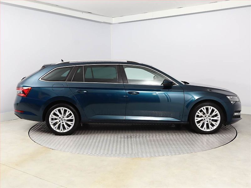 Škoda Superb (2023) Style 2.0 TDI - fotka 6 z 20