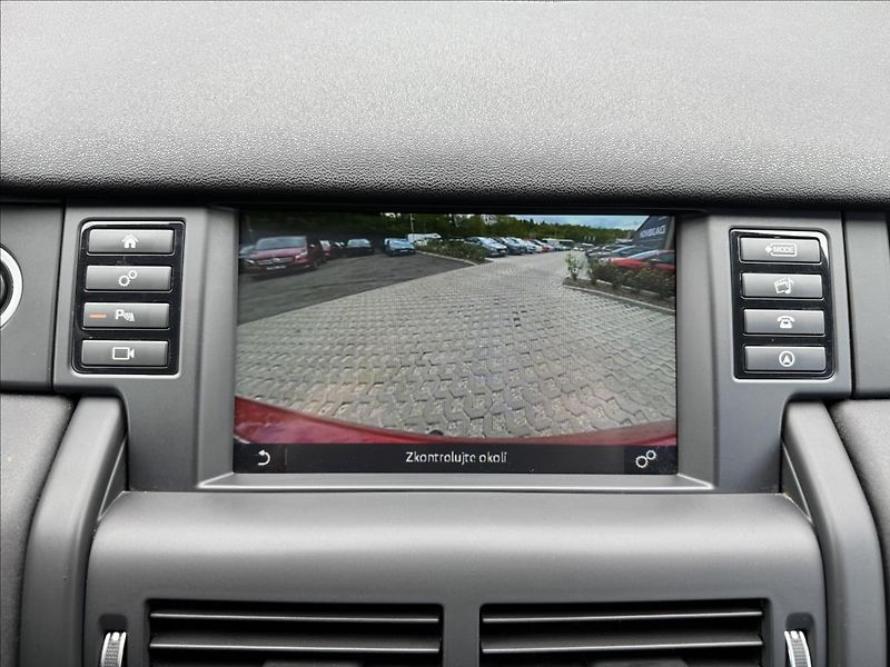 Land Rover Discovery Sport 2,0 TD4 150k Pure AWD AT - fotka 20 z 25
