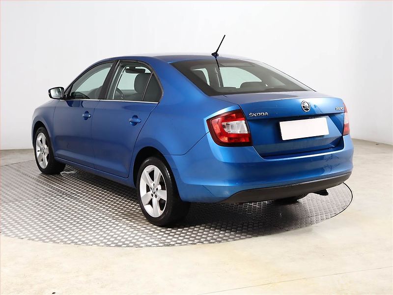 Škoda Rapid (2019) 1.0 TSI, Park. senzory - fotka 4 z 12