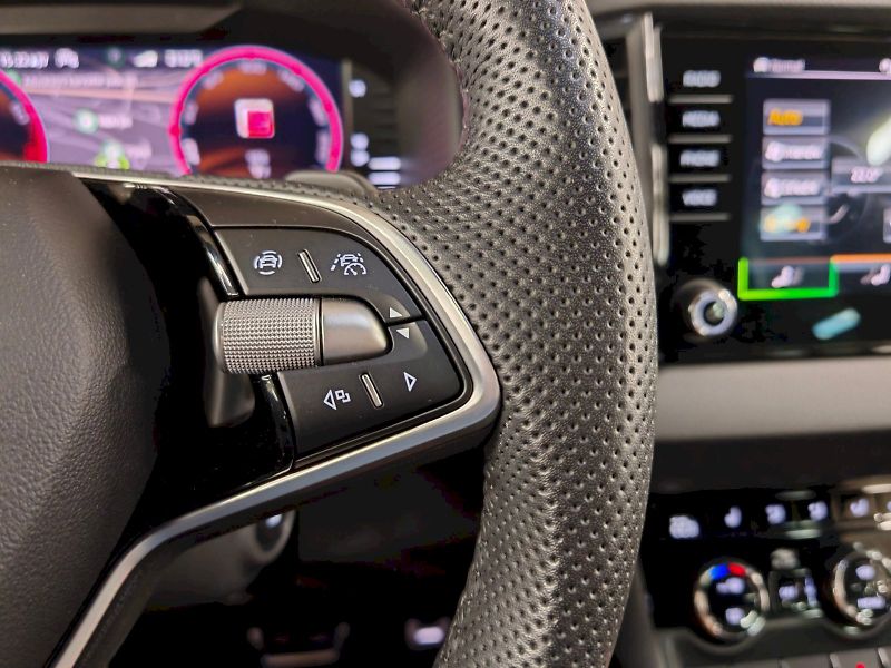 Škoda Karoq (2025) 1.5 TSI 110 kW DSG Sportline - fotka 9 z 31