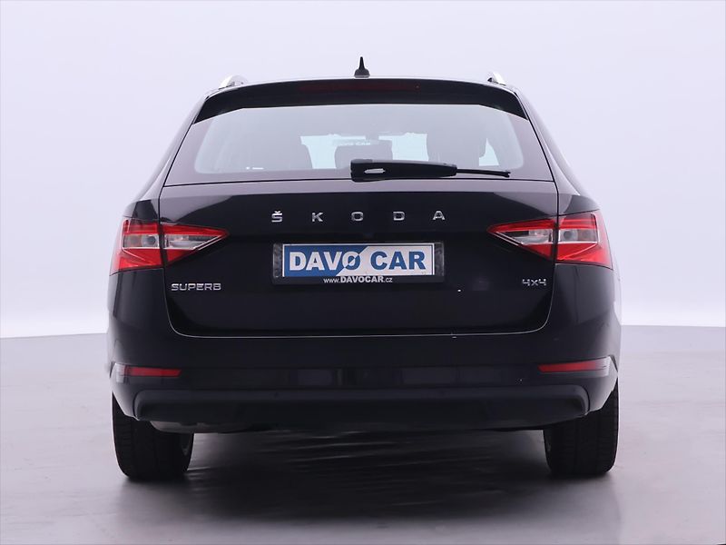 Škoda Superb 2,0 TDi Style 4x4 DSG DPH CZ - fotka 6 z 33