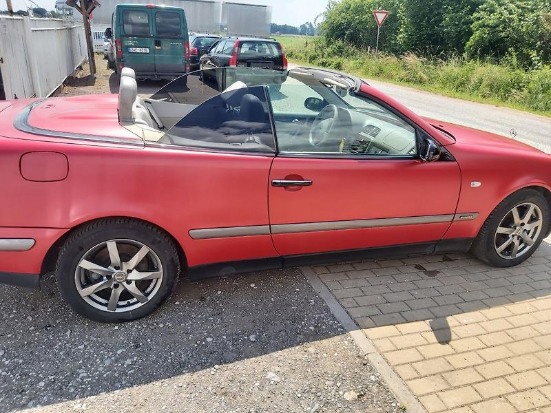 Mercedes-Benz CLK (1998)  320, 160 KW - fotka 23 z 41