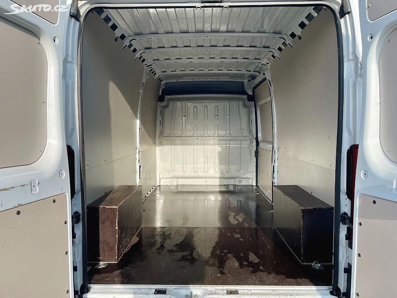 Citroën Jumper (2023) Furgon 35 L3H2 2,2 Blue - fotka 3 z 5