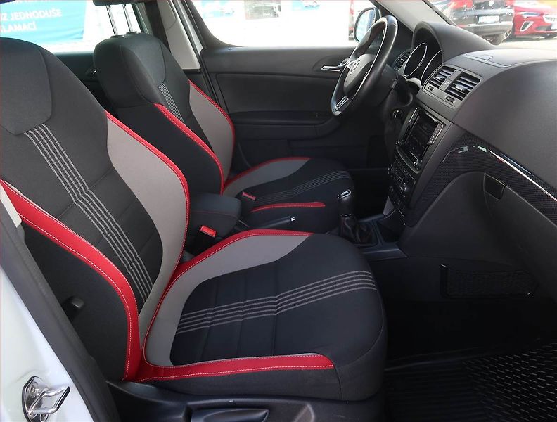 Škoda Yeti (2015) Monte Carlo 1.4 TSI, Bi-Xenony - fotka 9 z 19