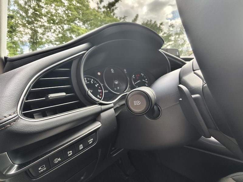 Mazda 3 (2026) 2.5i G140 EXCLUSIVE-LINE A/T - fotka 15 z 16