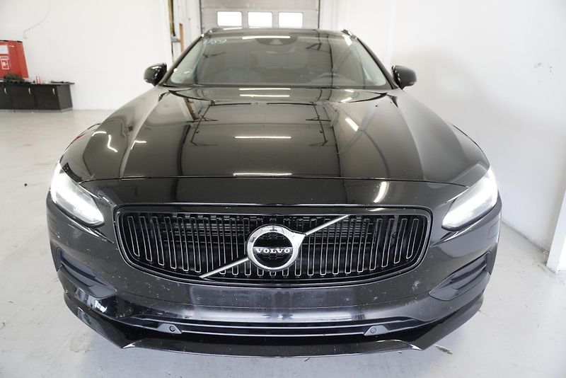 Volvo V90 2.0 D4 MOMENTUM AUTOMAT 8st. - fotka 3 z 31