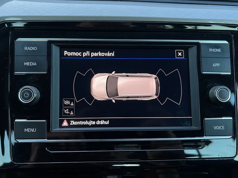 Volkswagen Passat - fotka 42 z 50