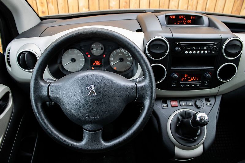 Peugeot Partner Tepee - fotka 17 z 28