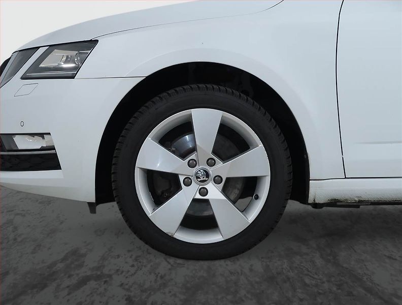 Škoda Octavia (2017) 1.8 TSI, Automat, Tempomat - fotka 15 z 21