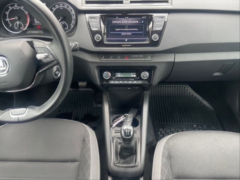 Škoda Fabia 1,0 TSI Ambition/výbava jako S - fotka 10 z 11