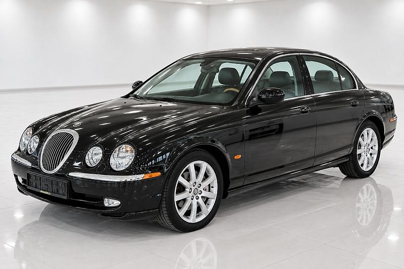 Jaguar S-Type (2001) - fotka 5 z 21