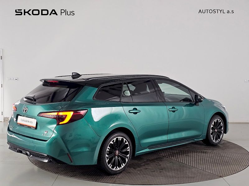 Toyota Corolla (2025) 1.8HEV 140k GR SPORT - fotka 2 z 27