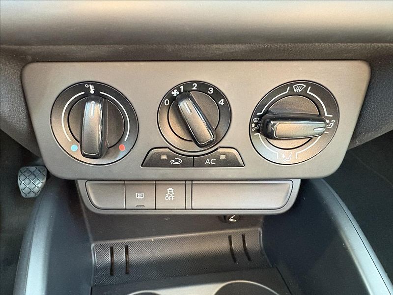 Audi A1 1,2 TFSi 63kW 5dveří,Klima,Alu - fotka 11 z 23
