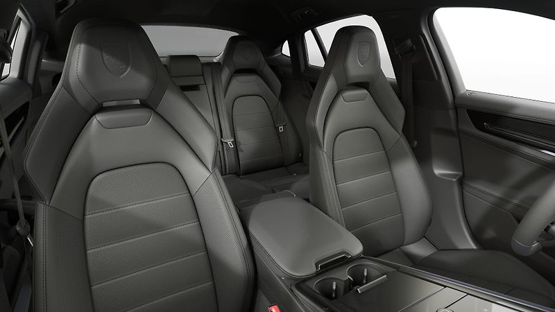 Porsche Panamera (2026) 4 - fotka 9 z 10