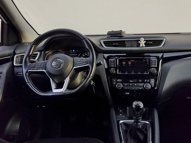 Nissan Qashqai (2021) 1,3 DIG-T 140k - fotka 6 z 40