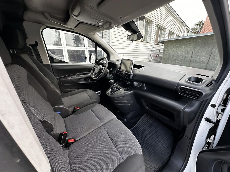 Opel Combo VAN-1.5CDTi-75KW-L2H1-KLIMA- - fotka 7 z 17
