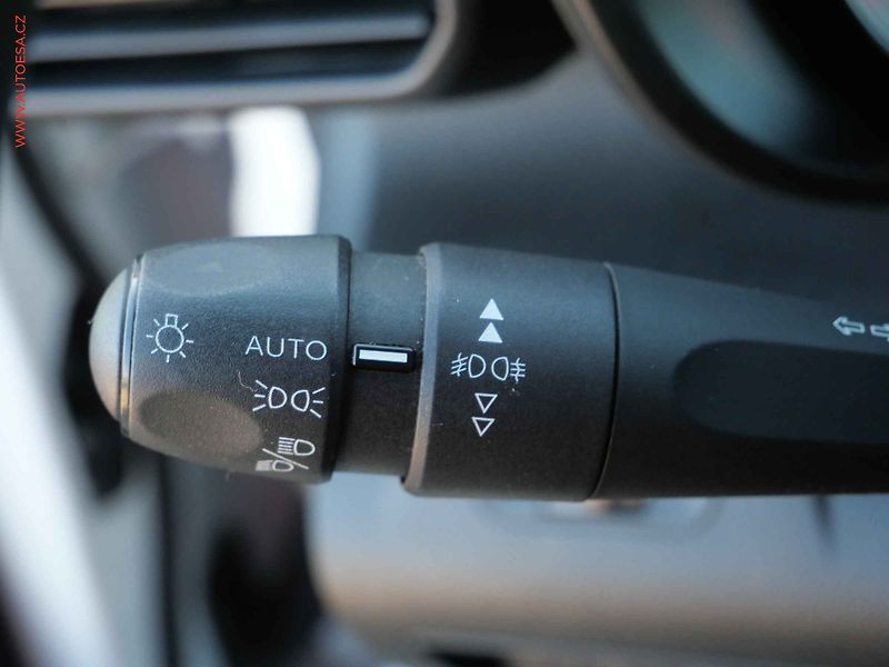 Citroën Berlingo (2022) 1.5HDi, ČR, AC, tempo, park - fotka 12 z 17