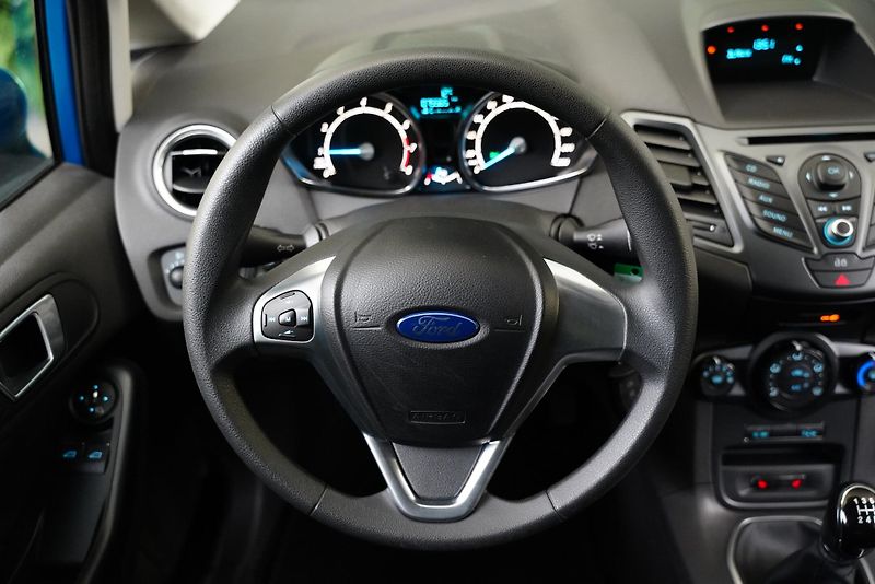 Ford Fiesta - fotka 16 z 23