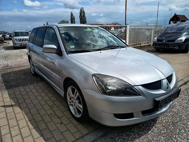 Mitsubishi Lancer (2005) 2.0 16v 100kw - fotka 9 z 45