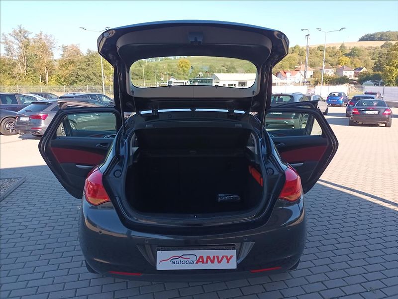 Opel Astra 1,6 i,85KW,KLIMA,PARKING - fotka 20 z 42