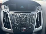 Ford Focus (2014) 1.6 TDCi, AC, výhřev sed - náhled 14