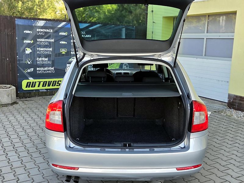 Škoda Octavia 1,4TSi 1.maj, rozvody, xenony  - fotka 16 z 43