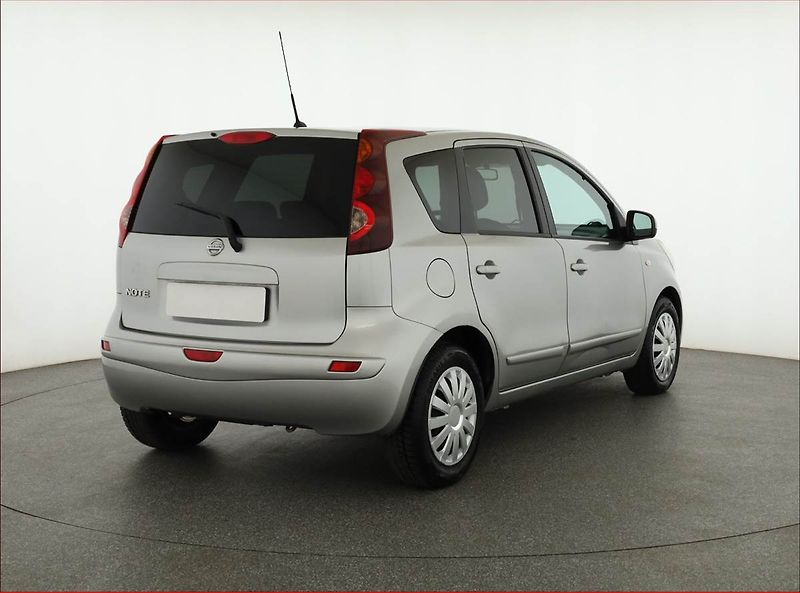 Nissan Note (2009) 1.4, po STK, rezervace - fotka 5 z 15