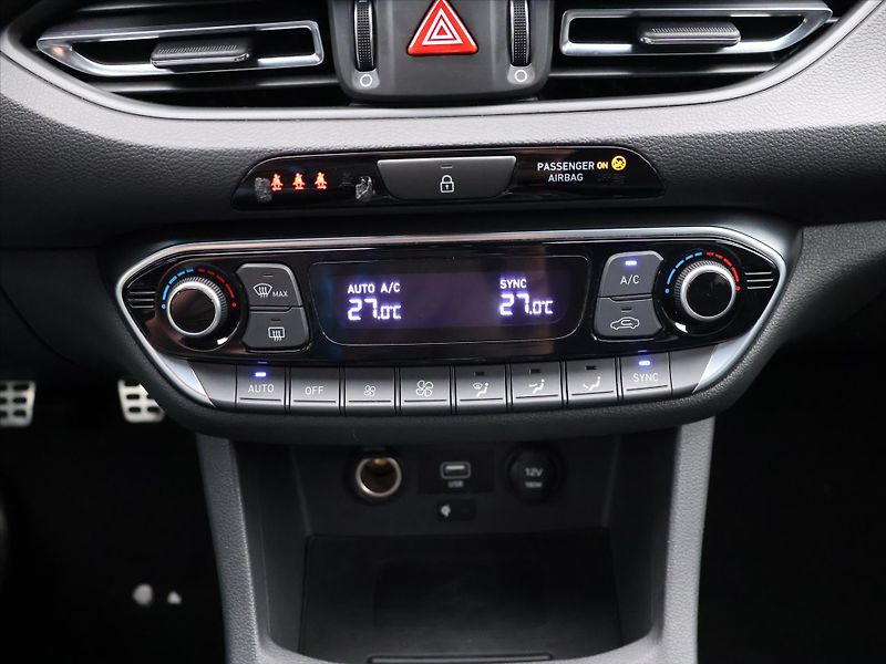 Hyundai i30 2,0 TGDI 206kW N Performance - fotka 22 z 33