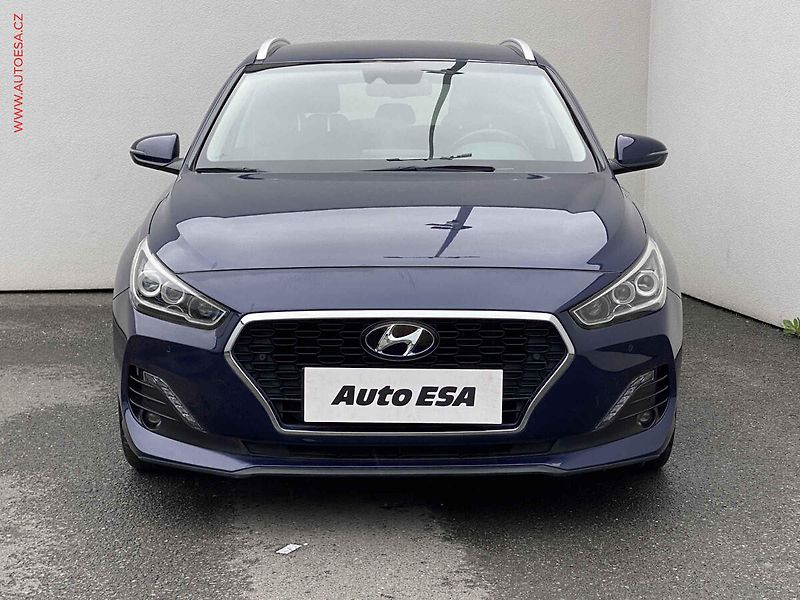 Hyundai i30 (2020) 1.4 T-GDi, 1.maj,ČR, All - fotka 2 z 19