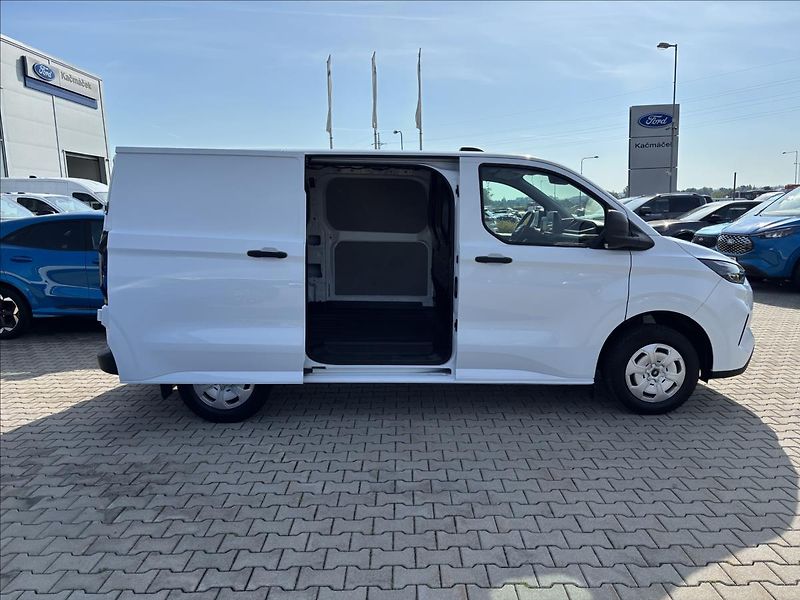 Ford Transit Custom 2,0 EcoBlue 100kW L1 - fotka 13 z 36