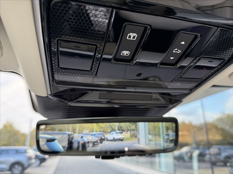 Land Rover Range Rover (2026) 3,0 AUTOBIOGRAPHY D350 - fotka 26 z 38