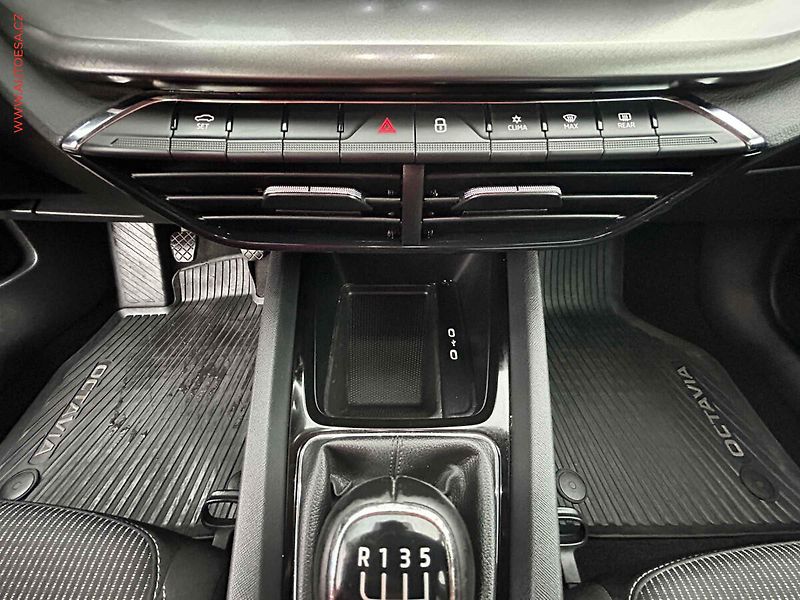 Škoda Octavia (2022) 2.0 TDi, ČR, Ambition Plus - fotka 14 z 19
