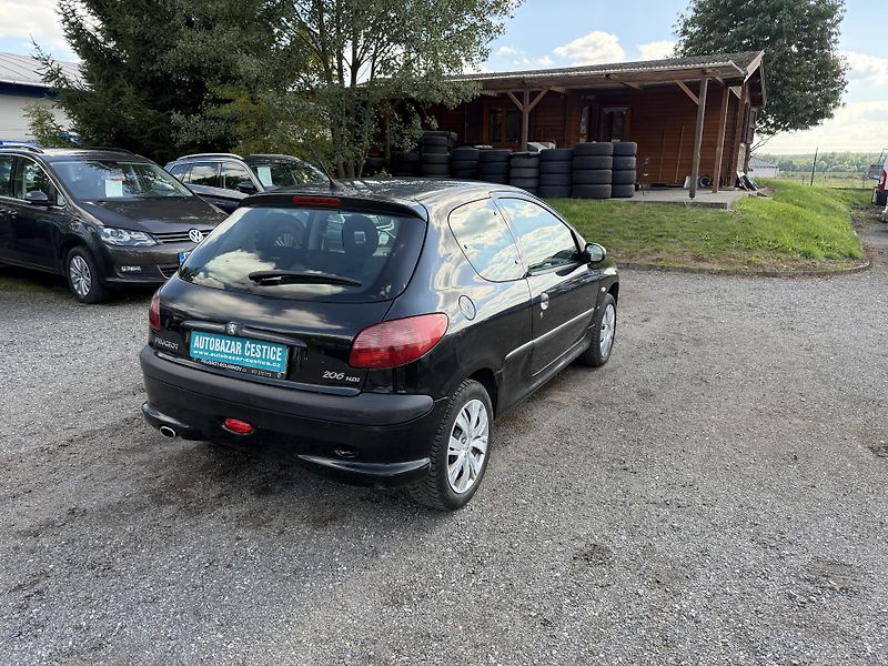 Peugeot 206 2.0 HDI XS - fotka 6 z 17