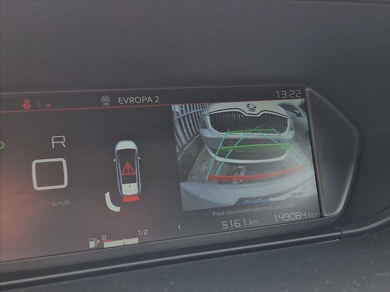 Citroën Grand C4 Picasso 2,0 HDI NAVI AC AUTO 7MÍST - fotka 32 z 35