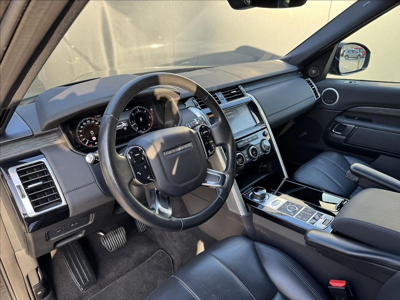 Land Rover Discovery 3,0 SDV6 HSE AWD AT DPH - fotka 9 z 31