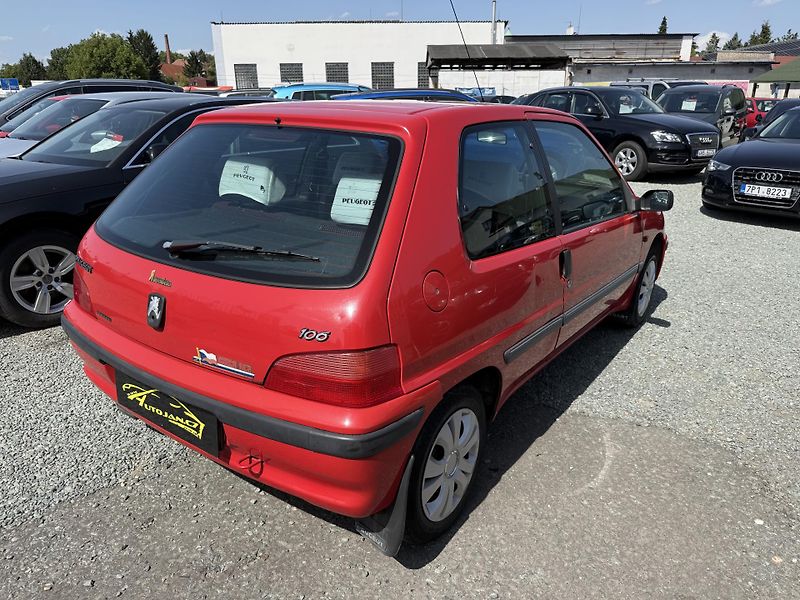 Peugeot 106 1.0i - fotka 6 z 12