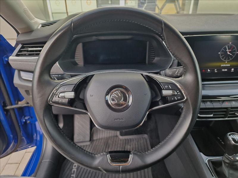 Škoda Octavia 2.0 TDI Style Combi,ČR,1.Maj. - fotka 21 z 49