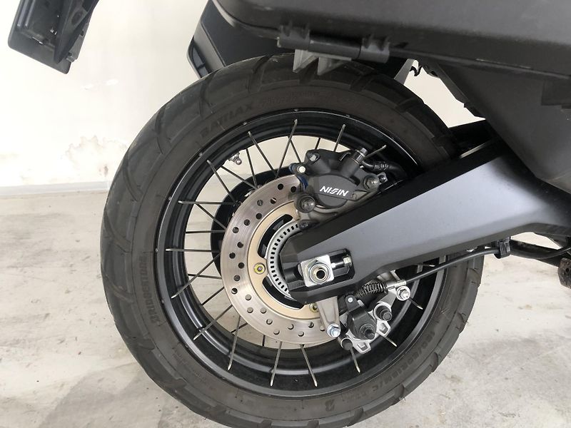 Honda X-ADV 750 ABS - fotka 17 z 19