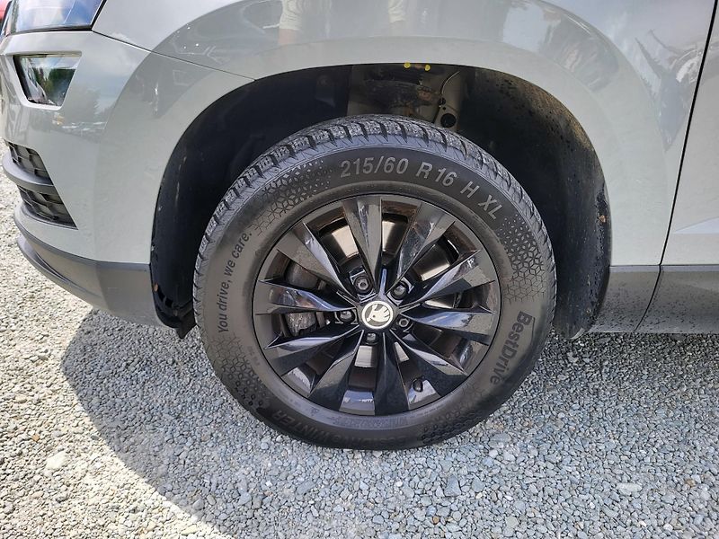 Škoda Karoq 2.0 TDi 110kW 4x4 AMBITION *ČR - fotka 35 z 47