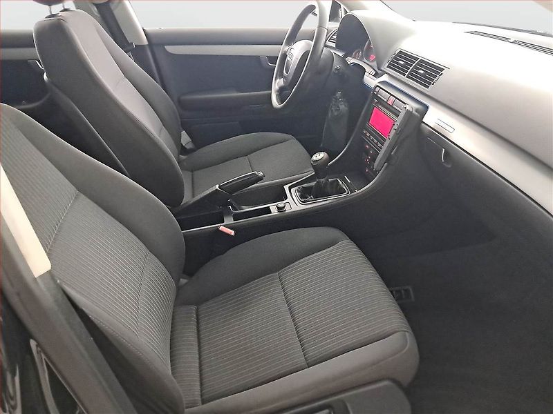 Audi A4 (2007) 2.0 TDI, 4X4, Tempomat - fotka 9 z 19