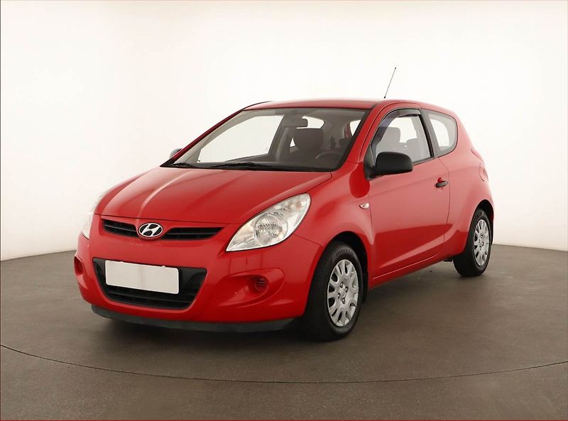 Hyundai i20 (2011) 1.2, nová STK, jezdí výborně - fotka 2 z 12