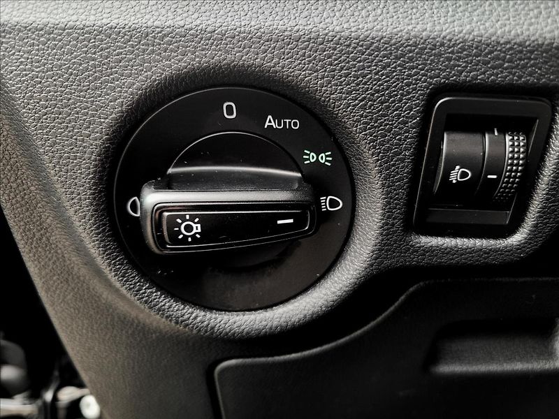 Škoda Kamiq 1,0 TSI,TFT,NAVI,VÝHŘEV,KLIMA - fotka 39 z 50