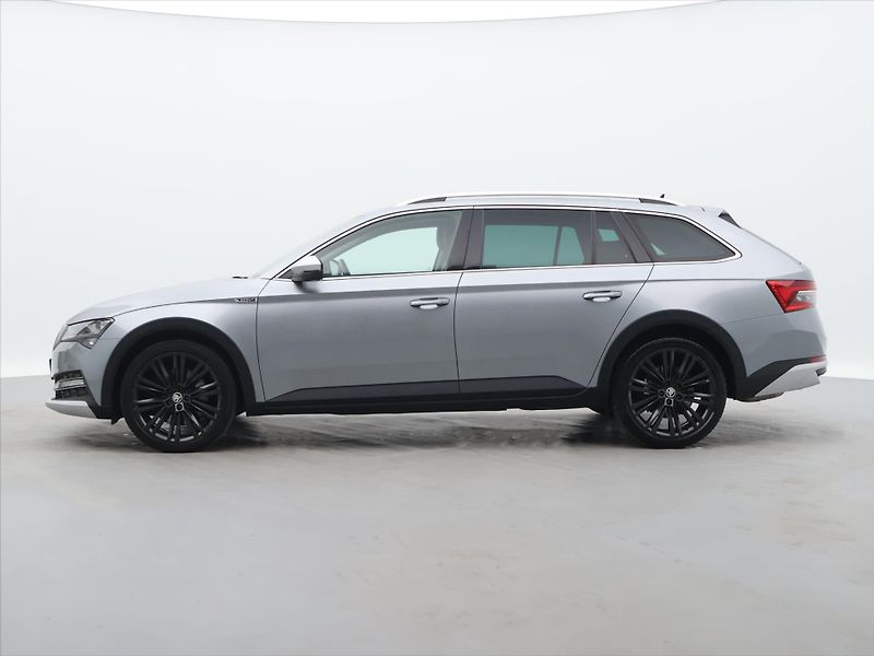 Škoda Superb 2,0 TSI 206kW Scout 4x4 DSG - fotka 4 z 35