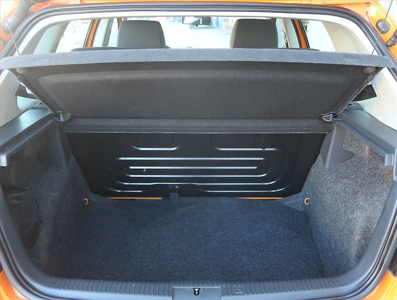 Volkswagen Polo (2006) Cross 1.2 12V, po STK - fotka 14 z 15