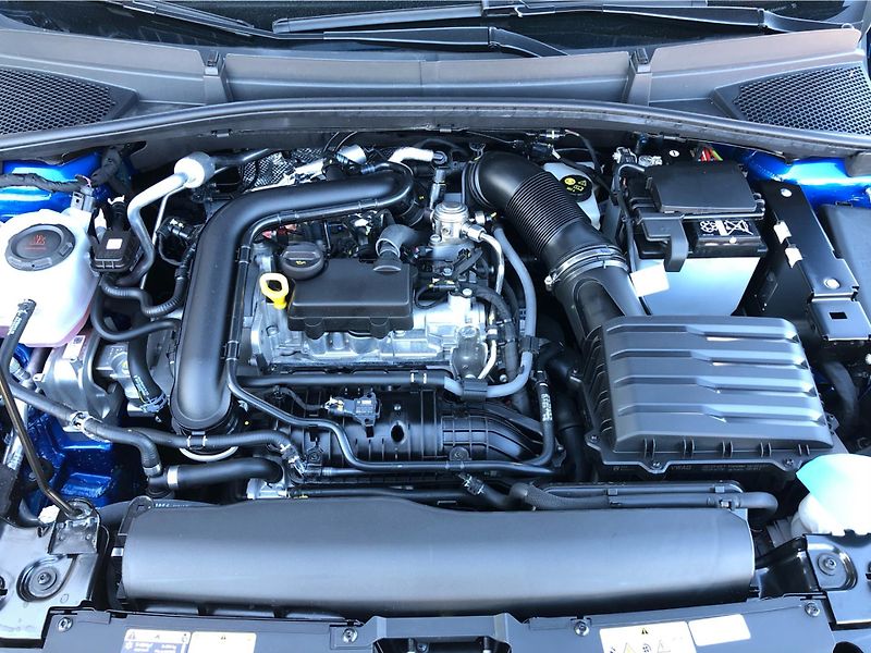 Škoda Fabia 1.0 TSi Top Selection - fotka 27 z 27