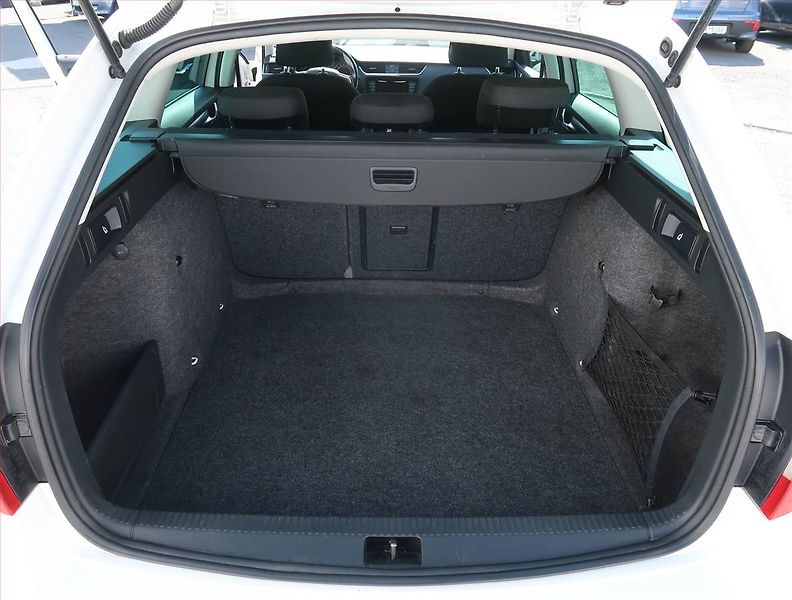Škoda Octavia (2015) Scout 2.0 TDI, 4X4, Automat - fotka 14 z 20
