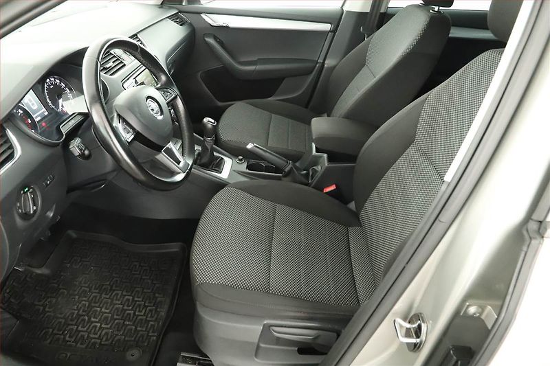 Škoda Octavia (2016) Ambition Plus 1.0 TSI - fotka 7 z 14