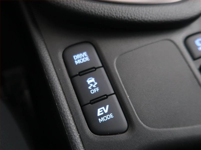 Toyota Yaris (2023) GR Sport 1.5 VVT-i Hybrid - fotka 21 z 22