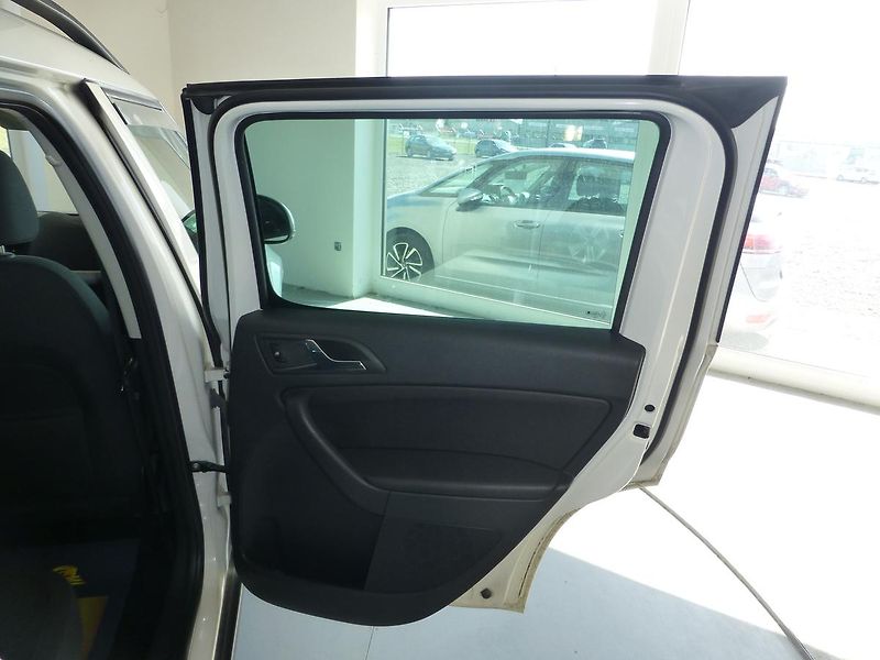 Škoda Yeti (2010) 1,2TSI*TAŽ**NAV*PARK S**XENONY - fotka 16 z 18