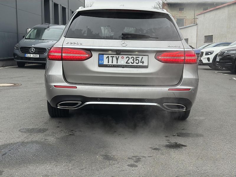 Mercedes-Benz Třídy E E 220d 4M Kombi - fotka 4 z 15